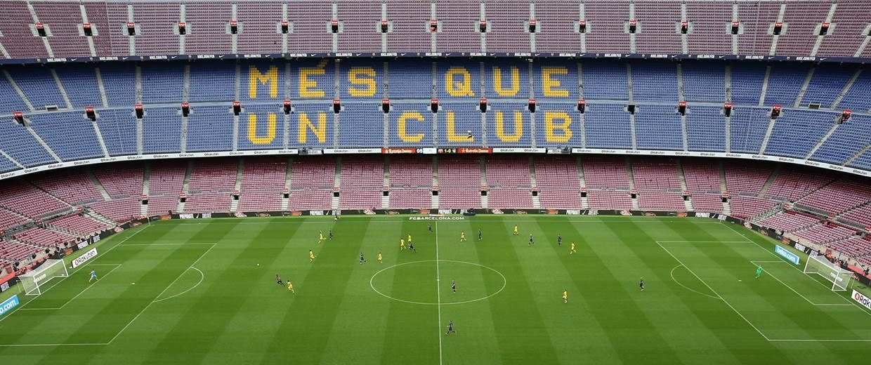 Imagine a perfectly flat soccer field — image 1